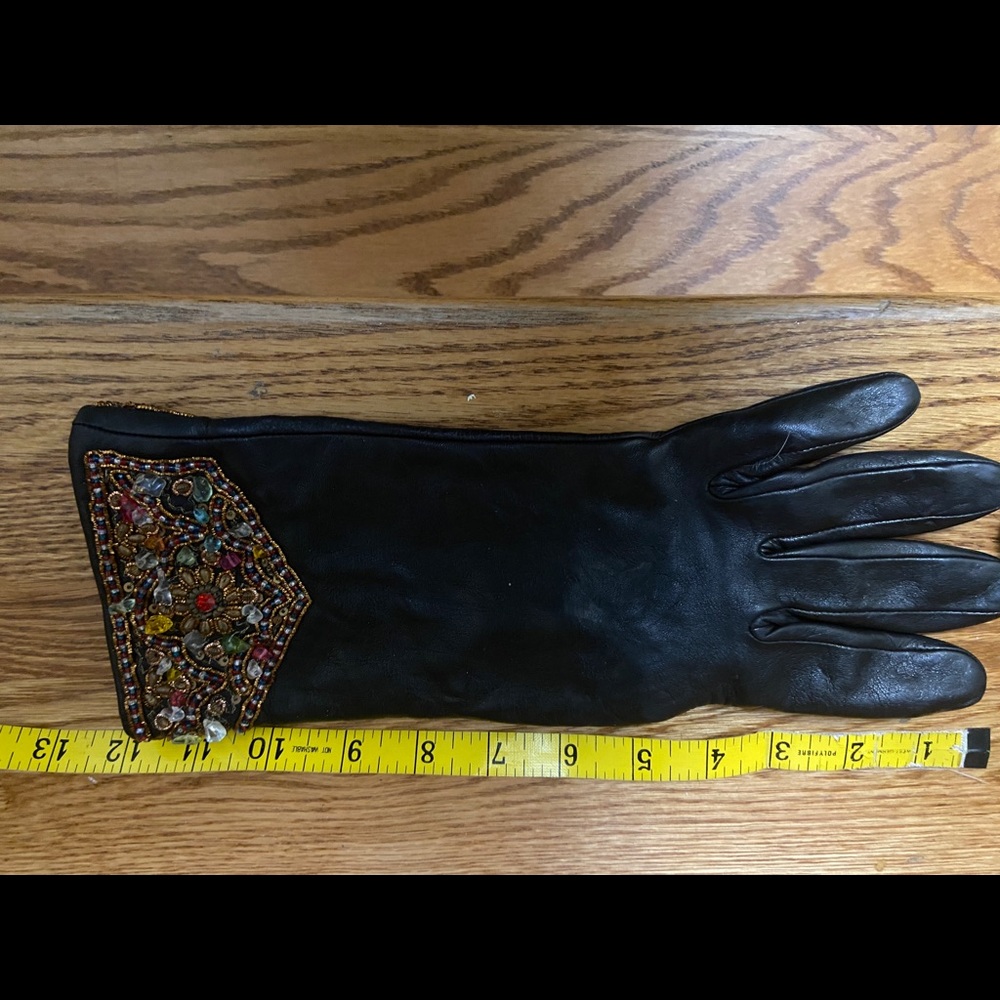 Vintage Embellished Black Leather Women's Gloves - Picture 5 of 8